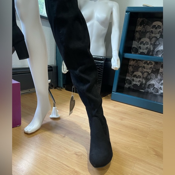 Room of Fashion, Chateau, Black Thigh High Boots Size 9 NWT - Picture 10 of 13